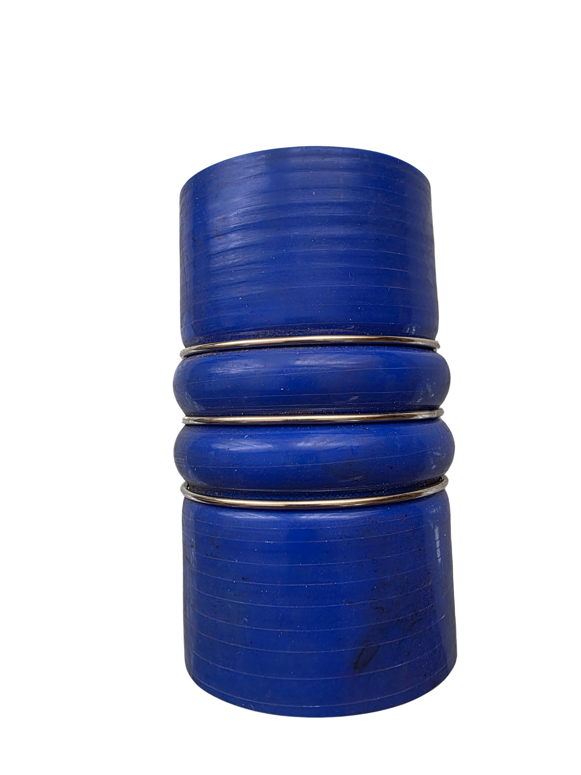 Rig Force RF20550690 silicone charge air cooler hump hose for Volvo and Mack trucks.