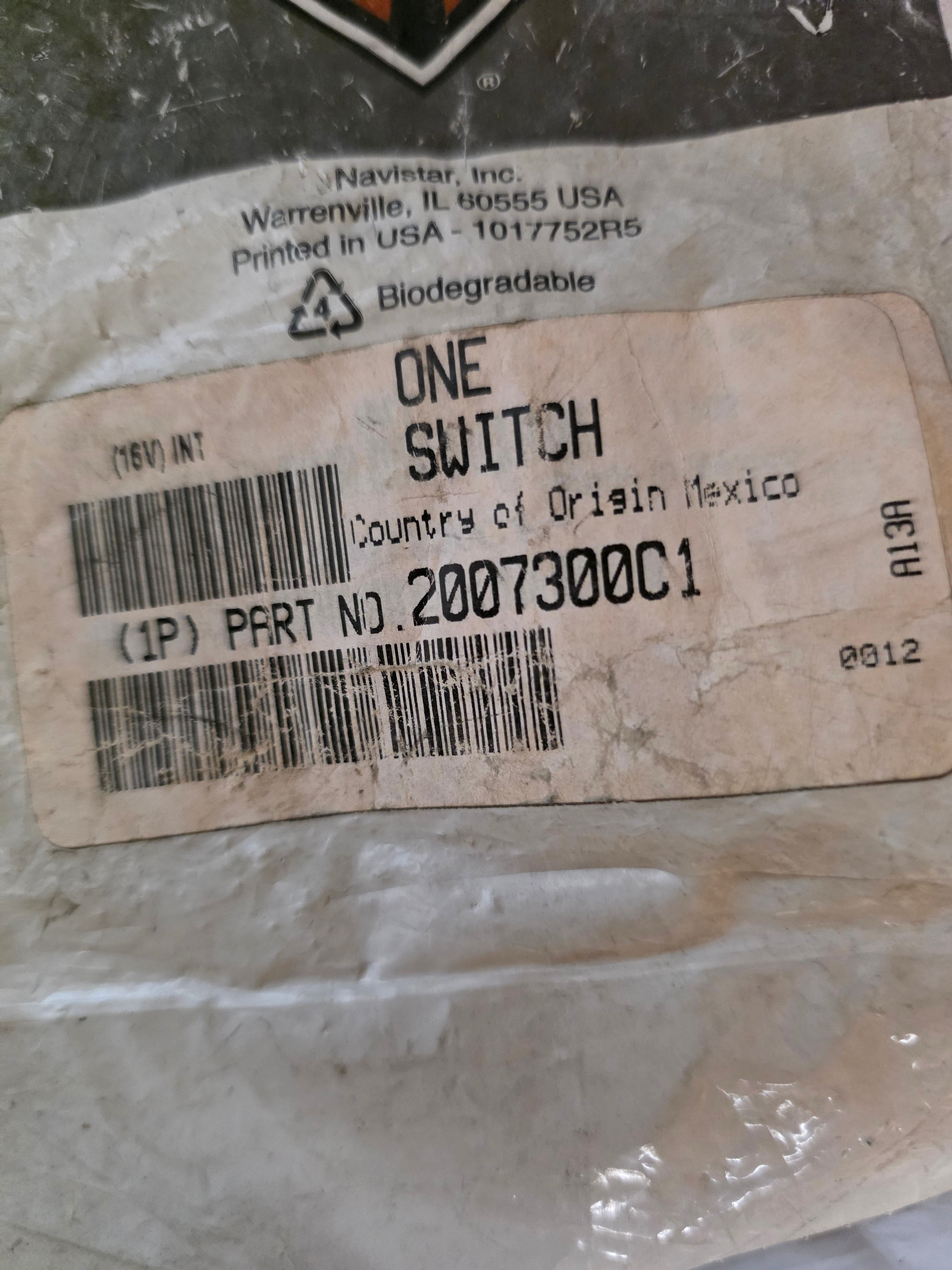 2007300C1 Genuine Navistar International Fog Light Toggle Switch OEM Package w Label