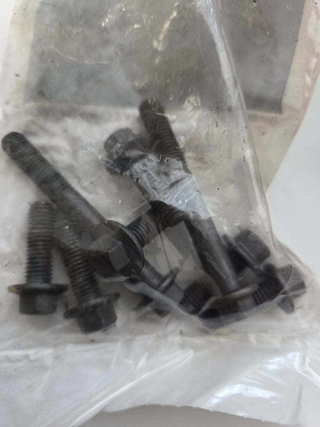 Genuine International 3007667C93 Hot Side Tubes Gasket and Bolts Kit