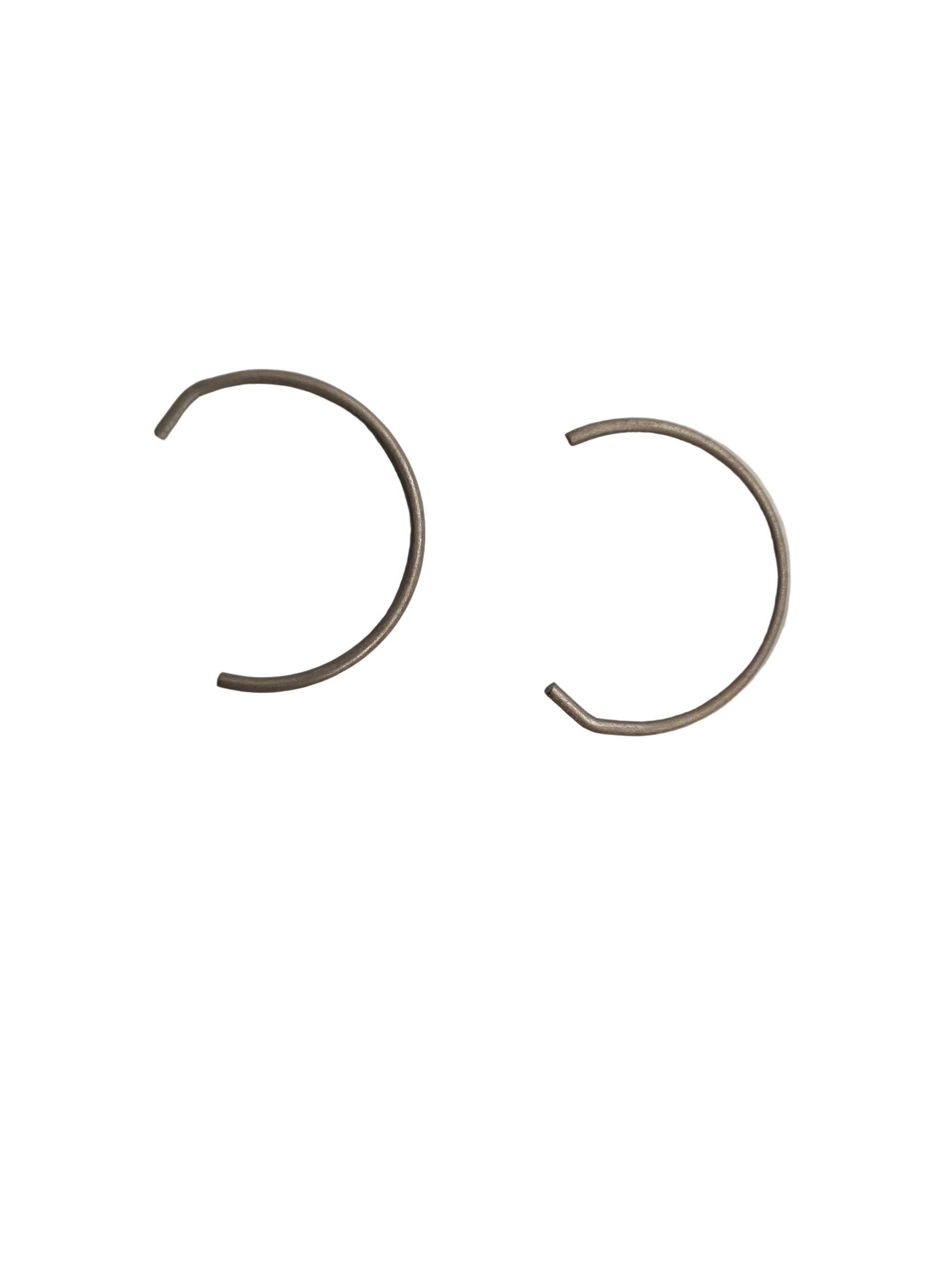 2508741C92 Genuine International 
C-Clip

