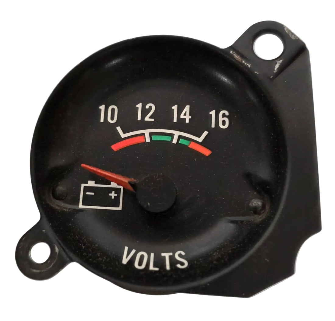 478677C1 Genuine International N.O.S. Voltage Gauge
