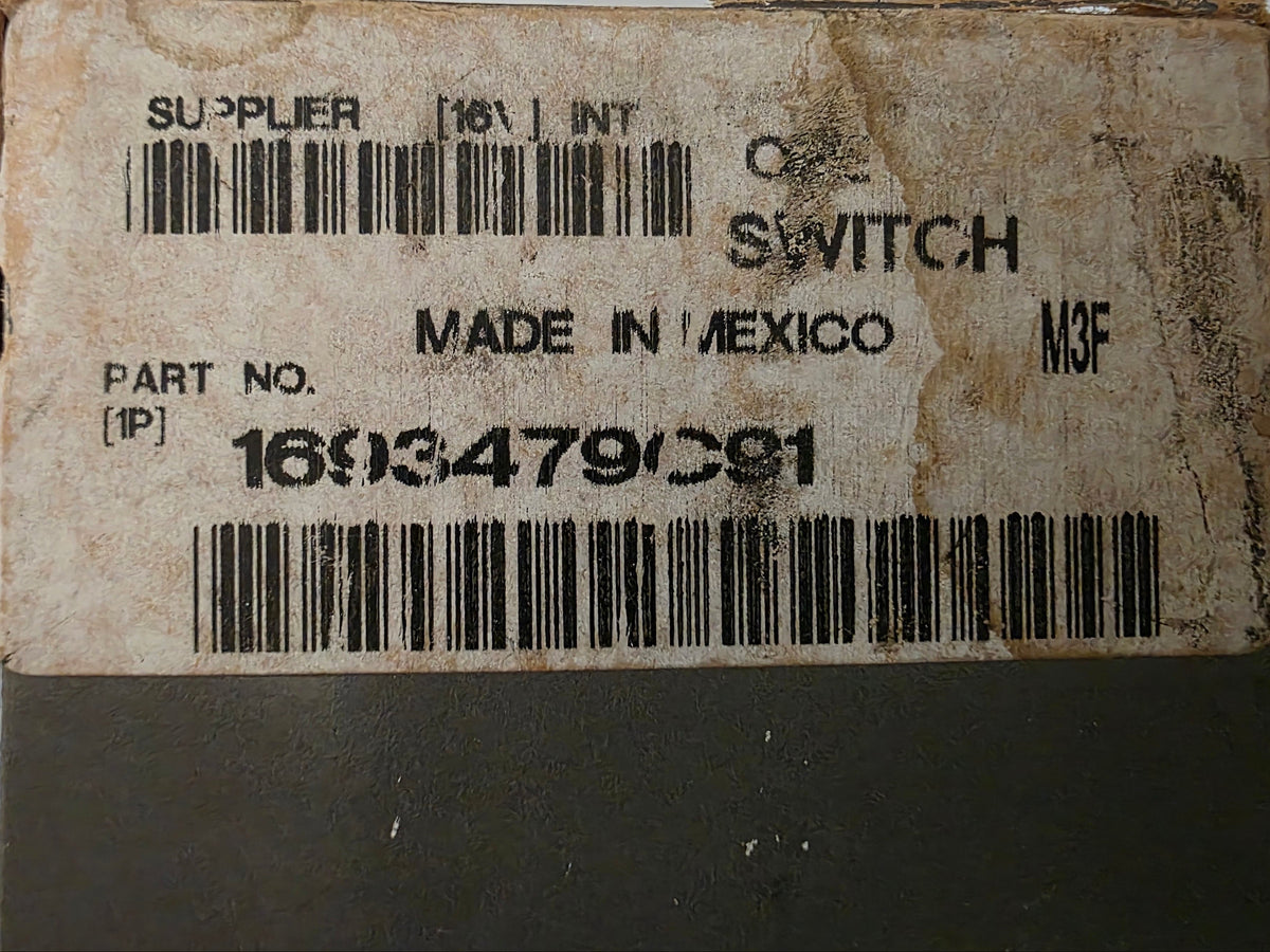 International Navistar 1693479C91 3-Terminal Heavy-Duty Relay Switch OEM Package