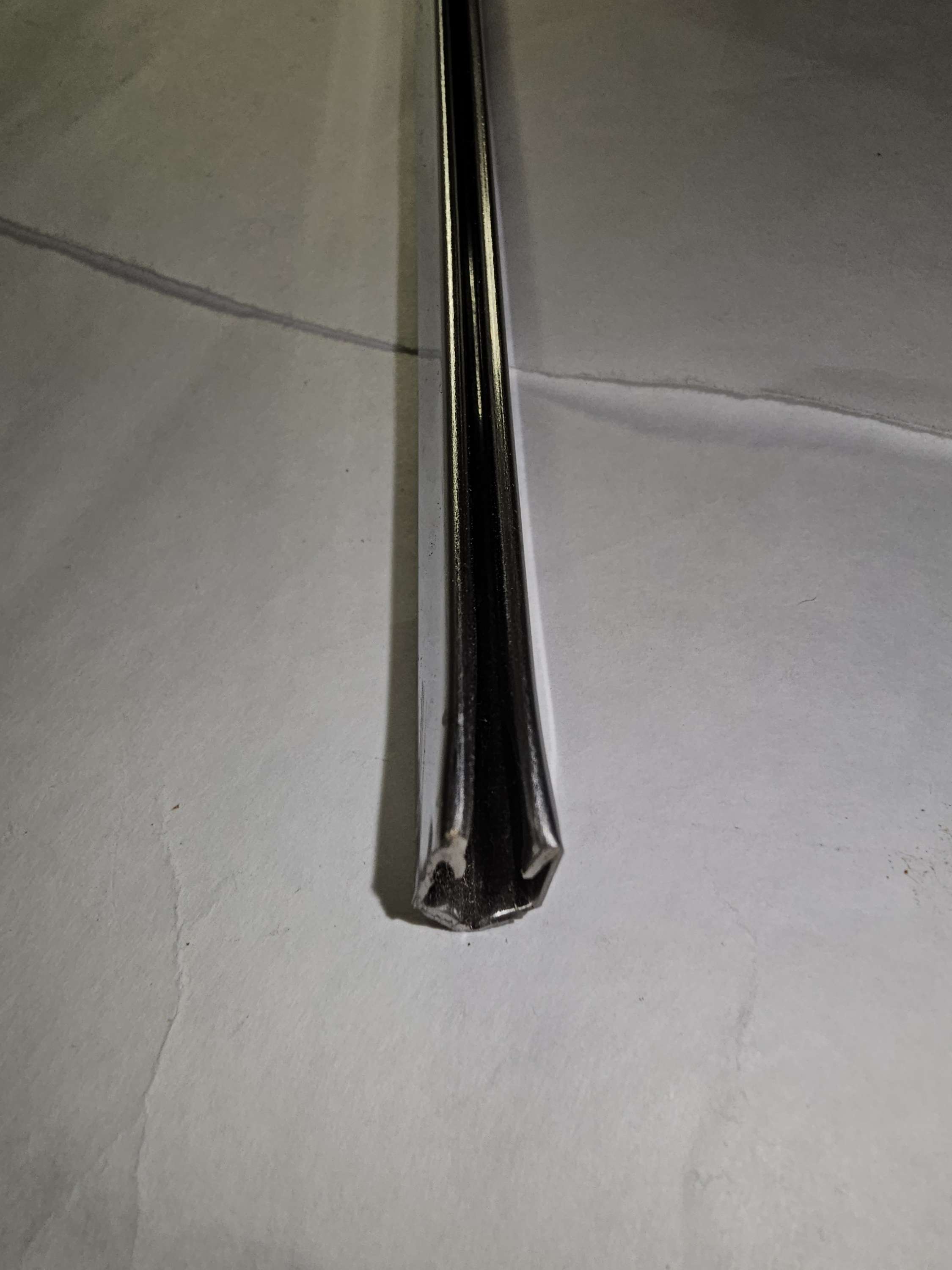 24RU2631 Molding Unitized MACK
