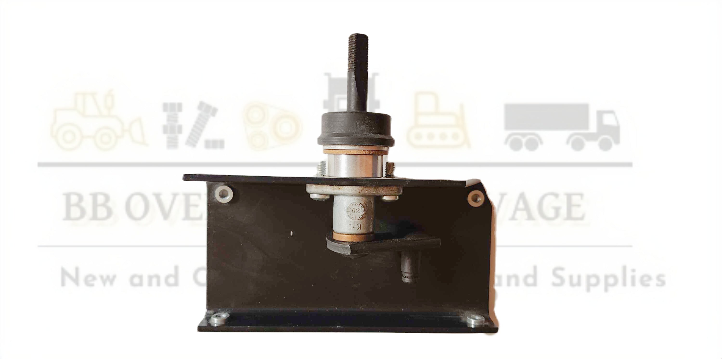 2002499C91 International W/S Wiper Idler w/Bracket