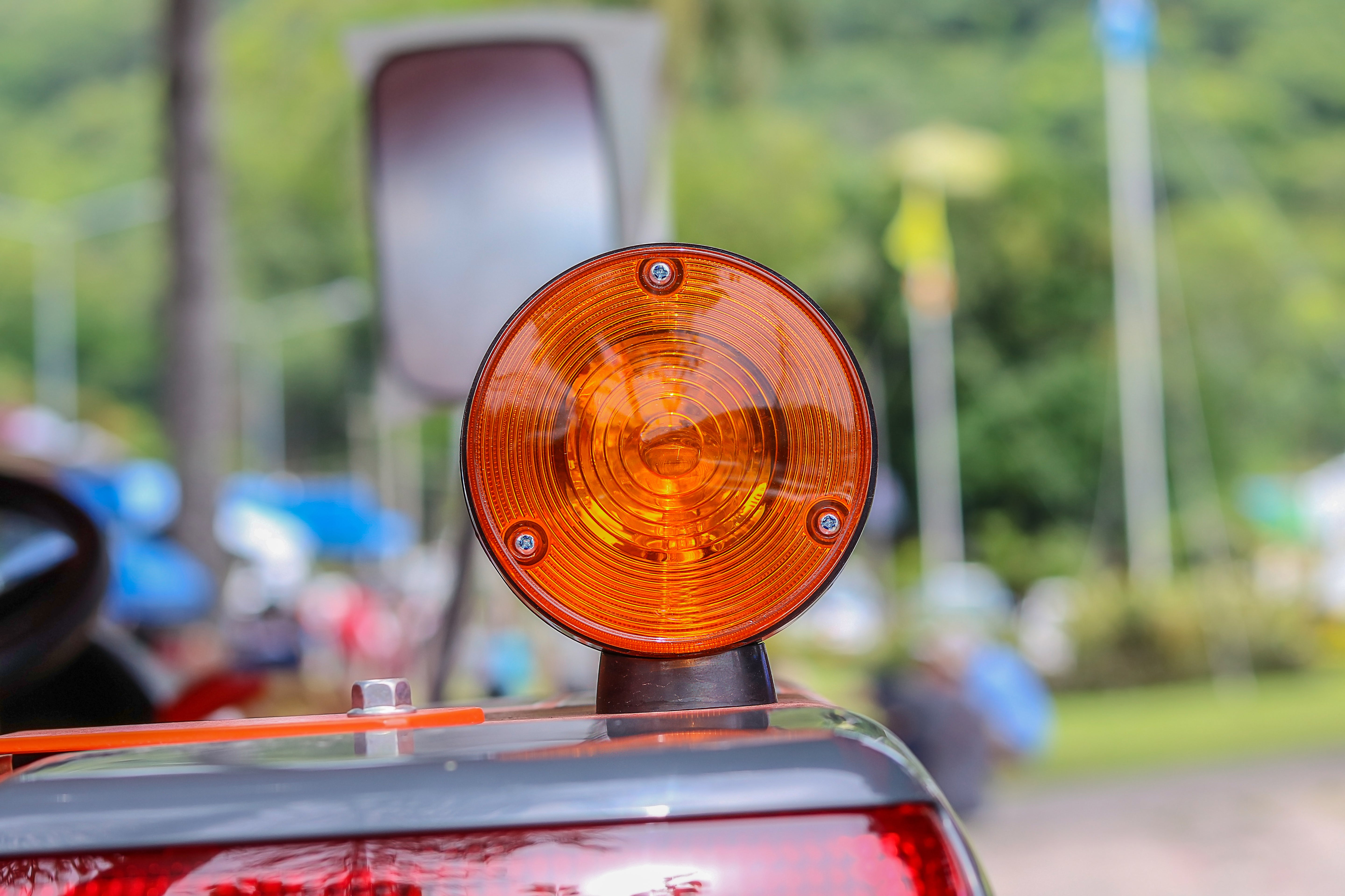 PM 70311 Pedestal Turn-Signal Light Red/Amber
