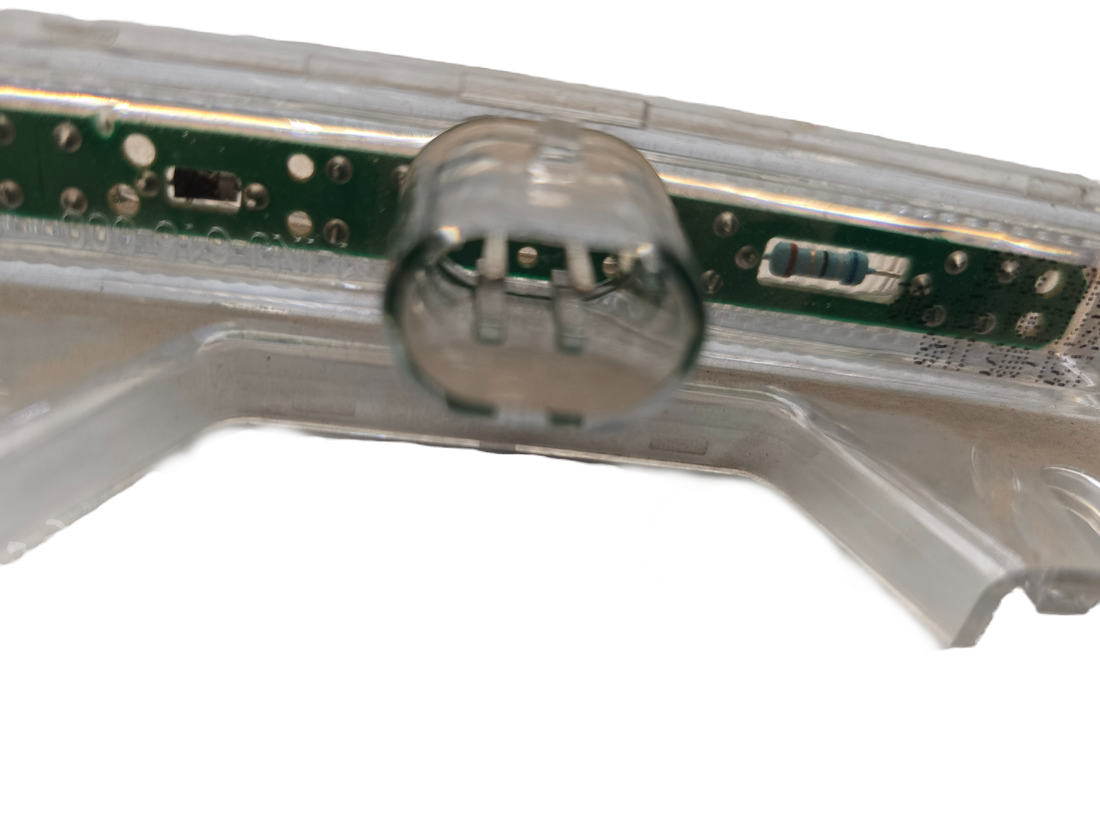 82713504 | Volvo Marker Light/Sunvisor