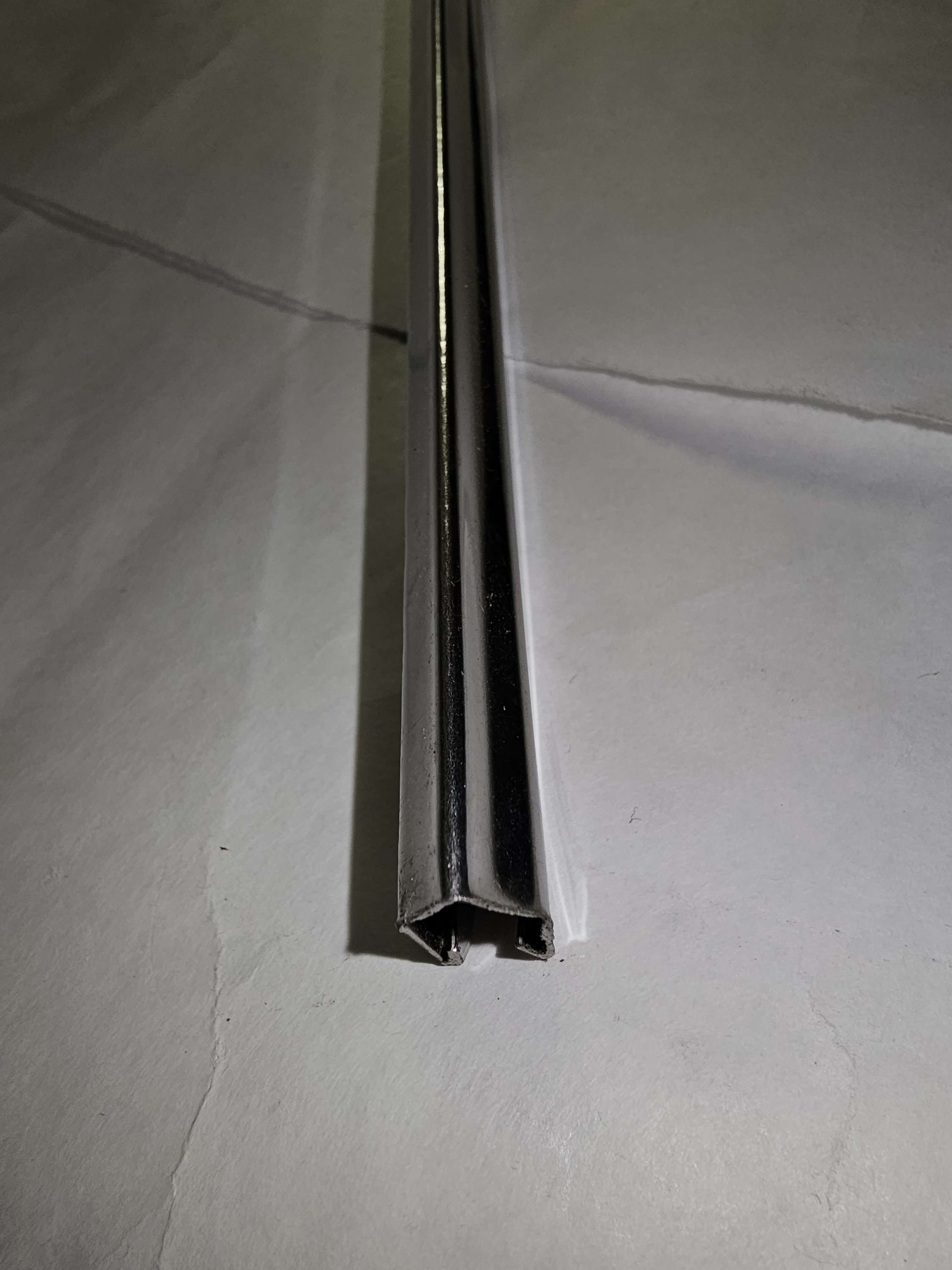 24RU2631 Molding Unitized MACK