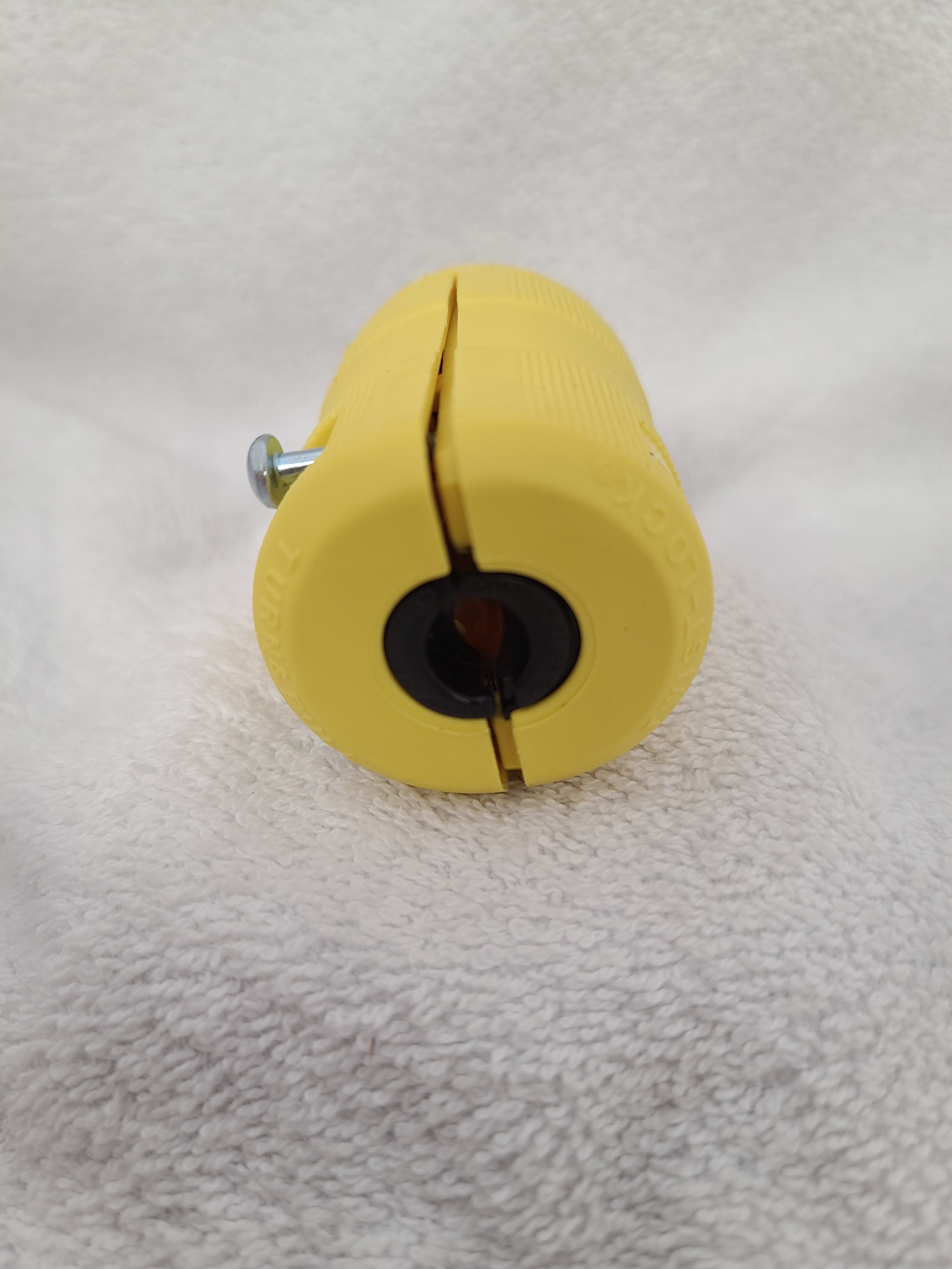 HBL2311VY -Hubbell Twist lock Plug