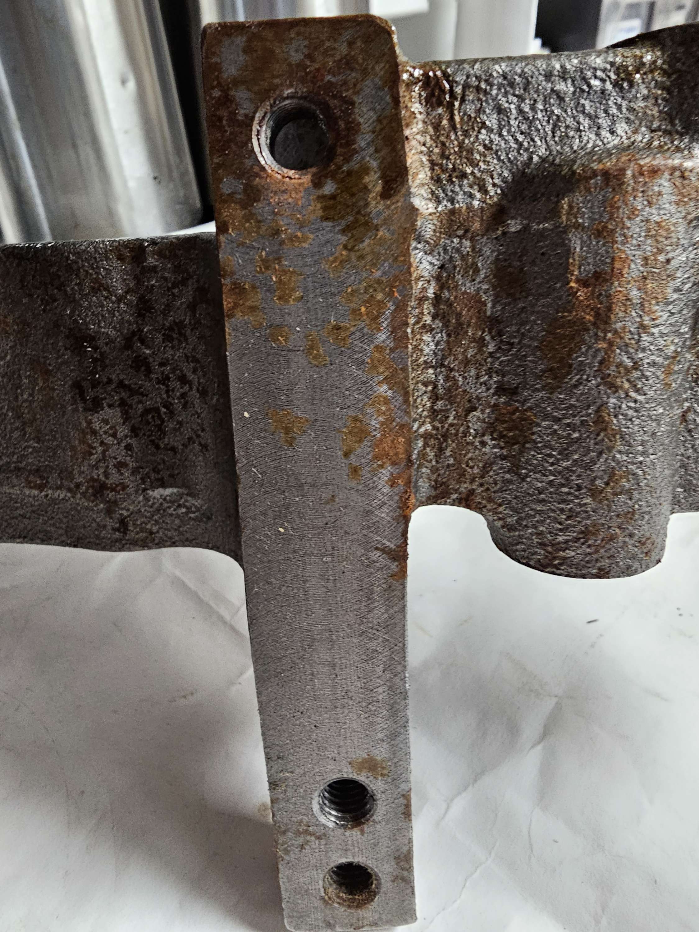 4920106 Support Alternator Cummins