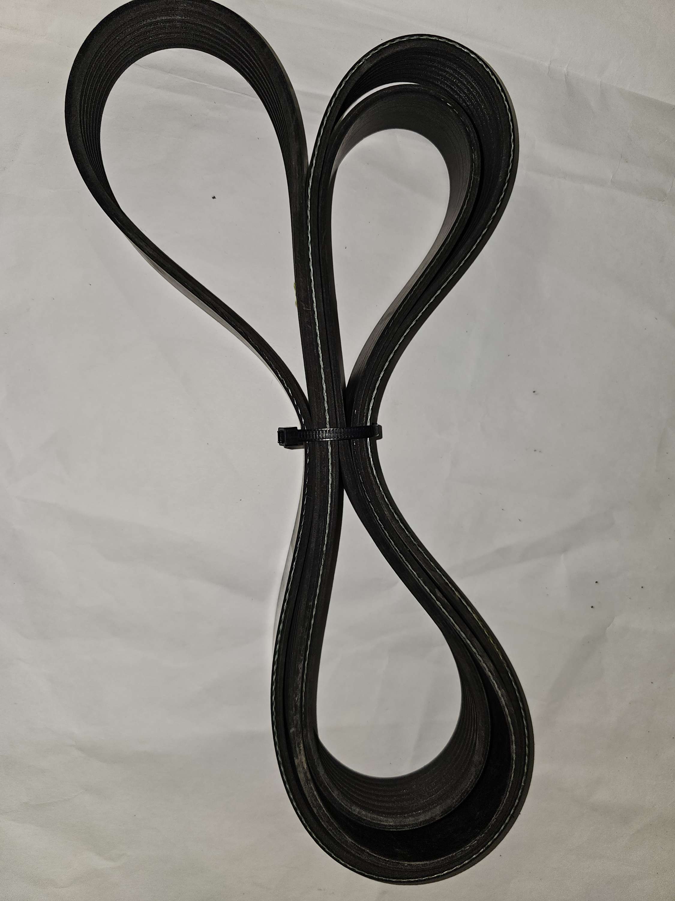 K080872 Gates Micro-V Serpentine Belt, 8 Rib, 87-13/16 L, 1-1/16 Top Width
