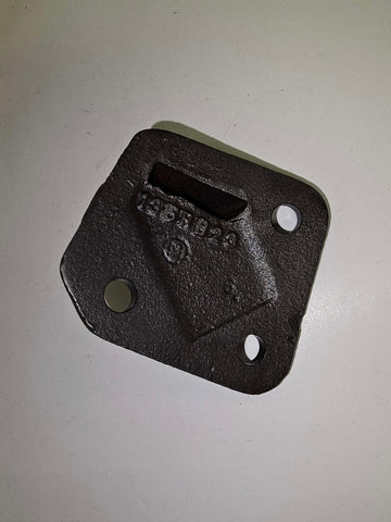 135RB23 Hood Latch Socket Mack