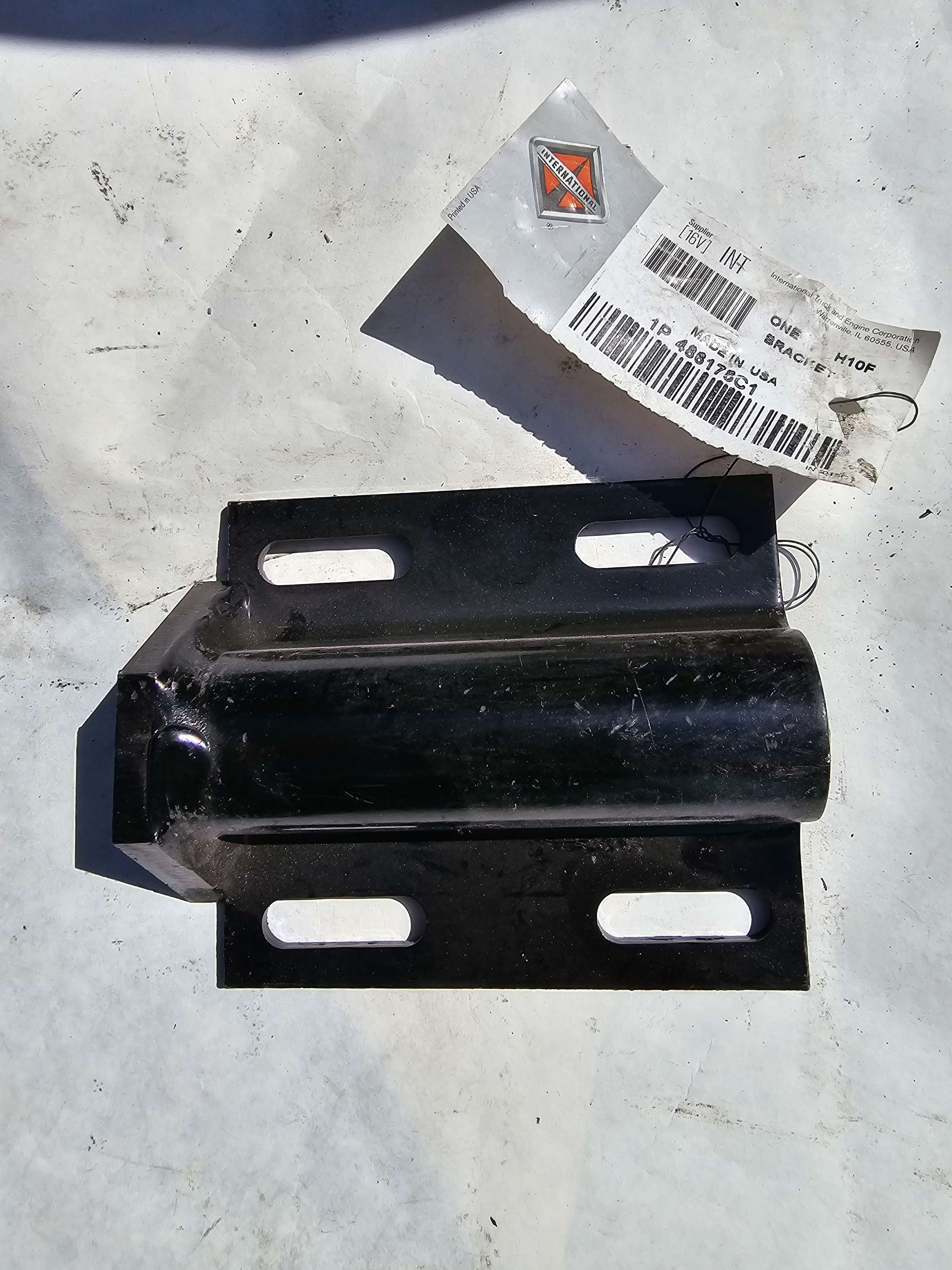 486178C1 Bracket Hood International