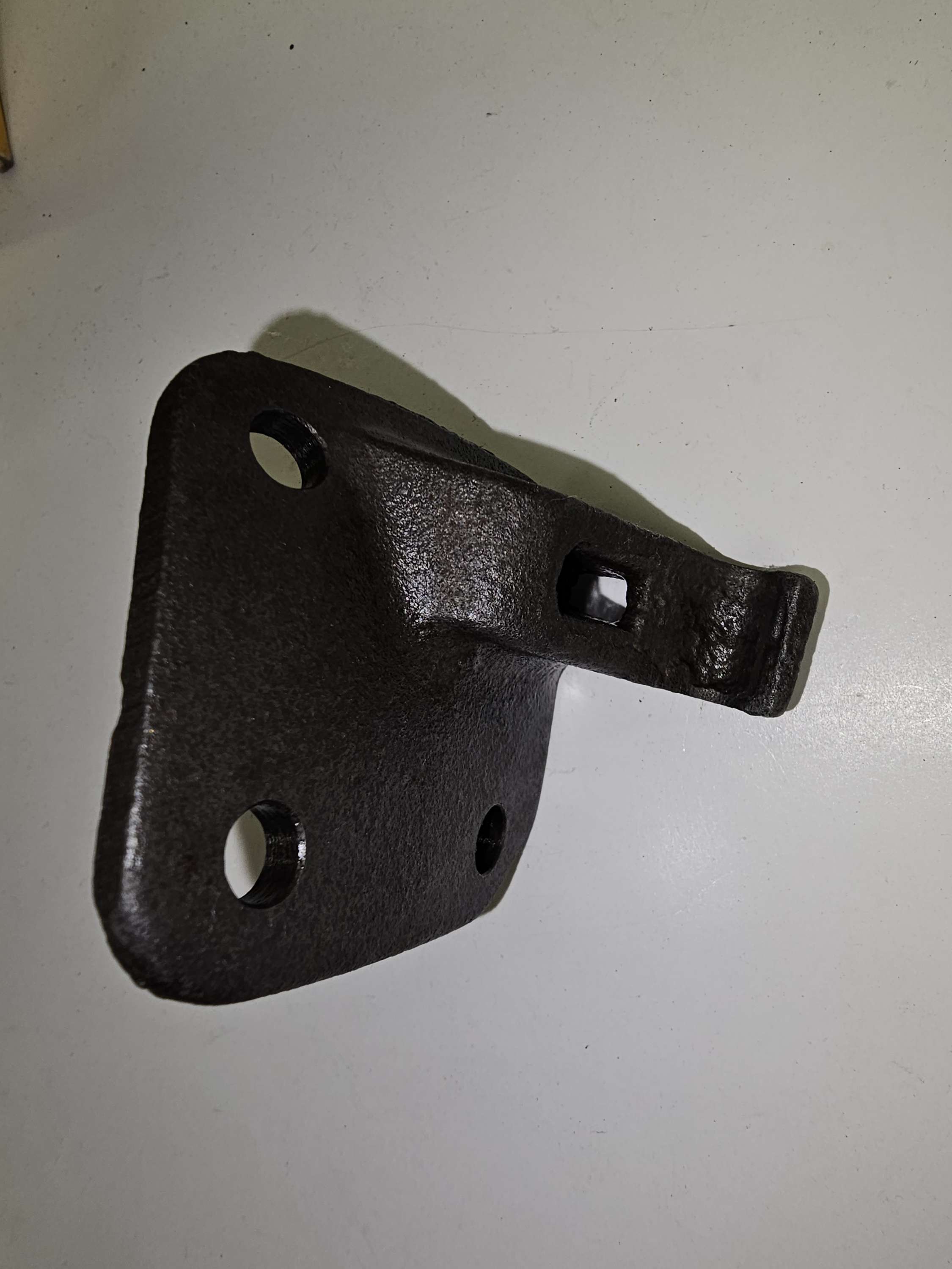 135RB23 Hood Latch Socket Mack