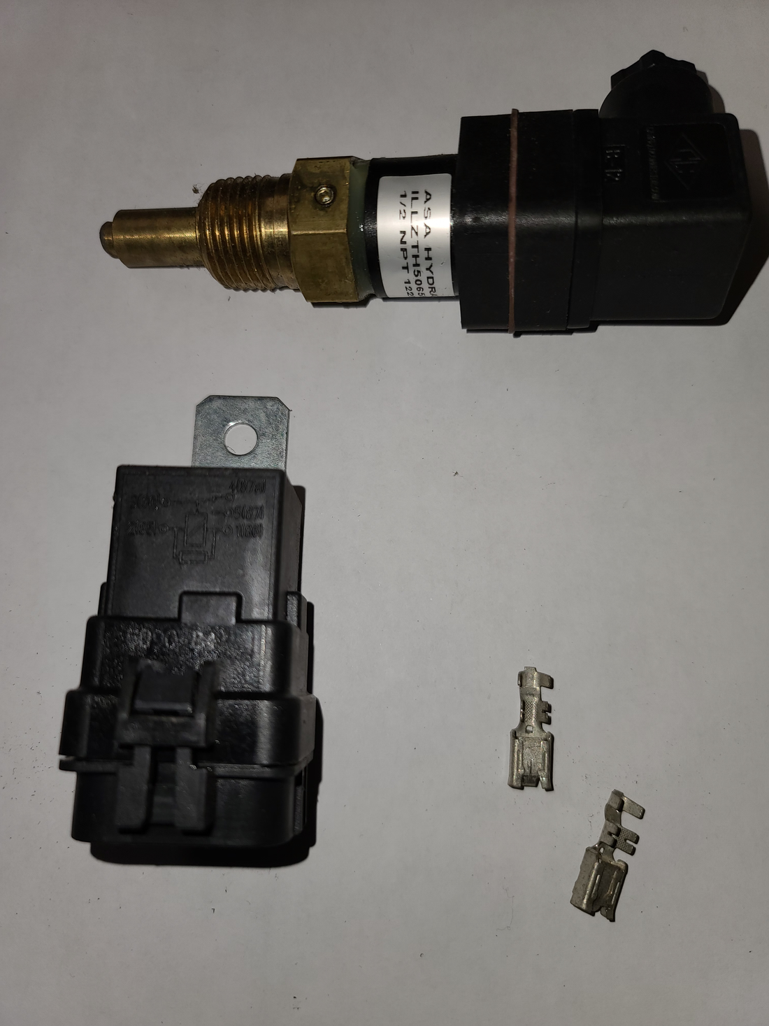 ILLZTH5065U1 122F Temperature Switch Kit
