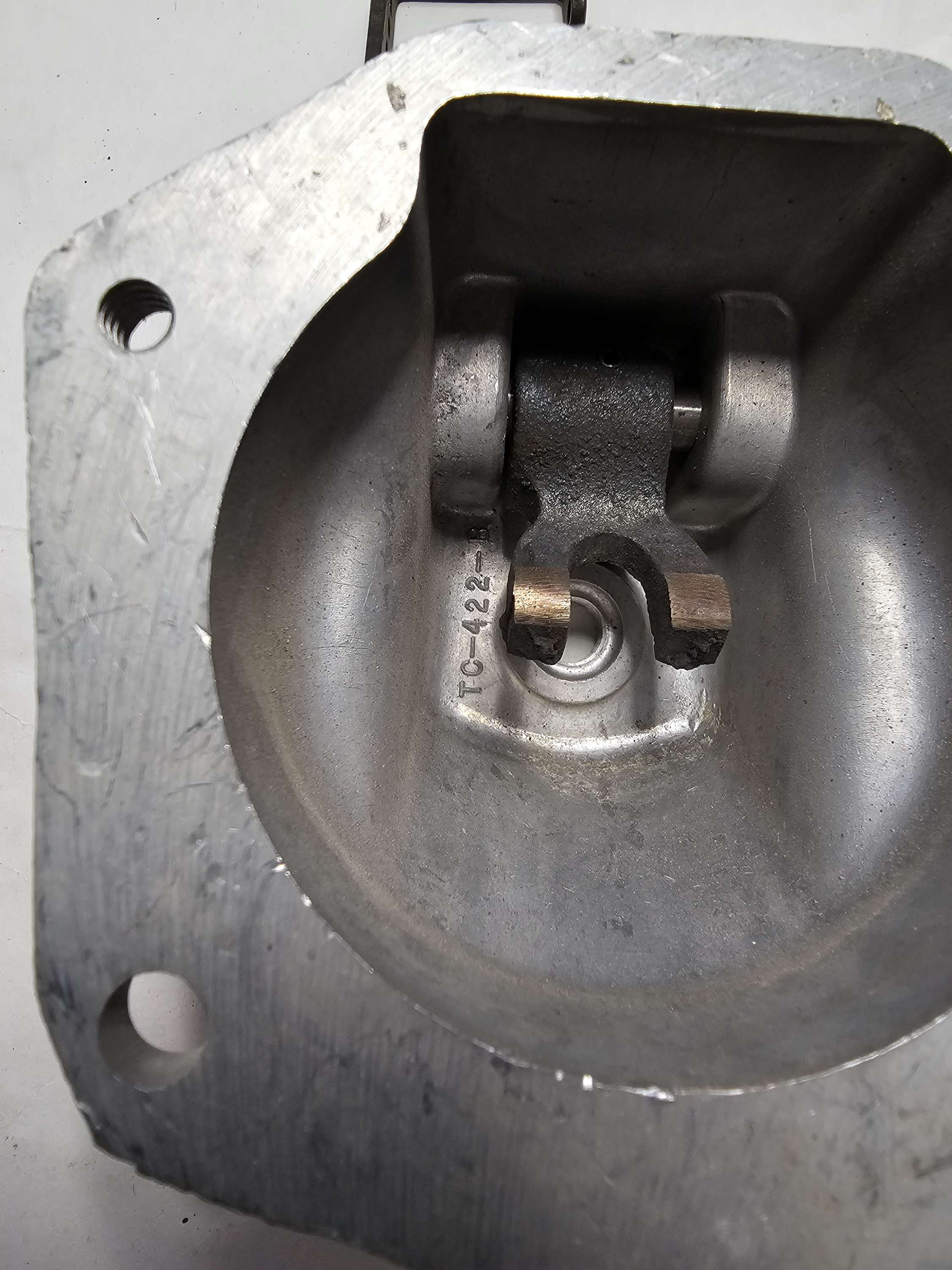 TC422BS1 Wisconsin Housing Governor Assy