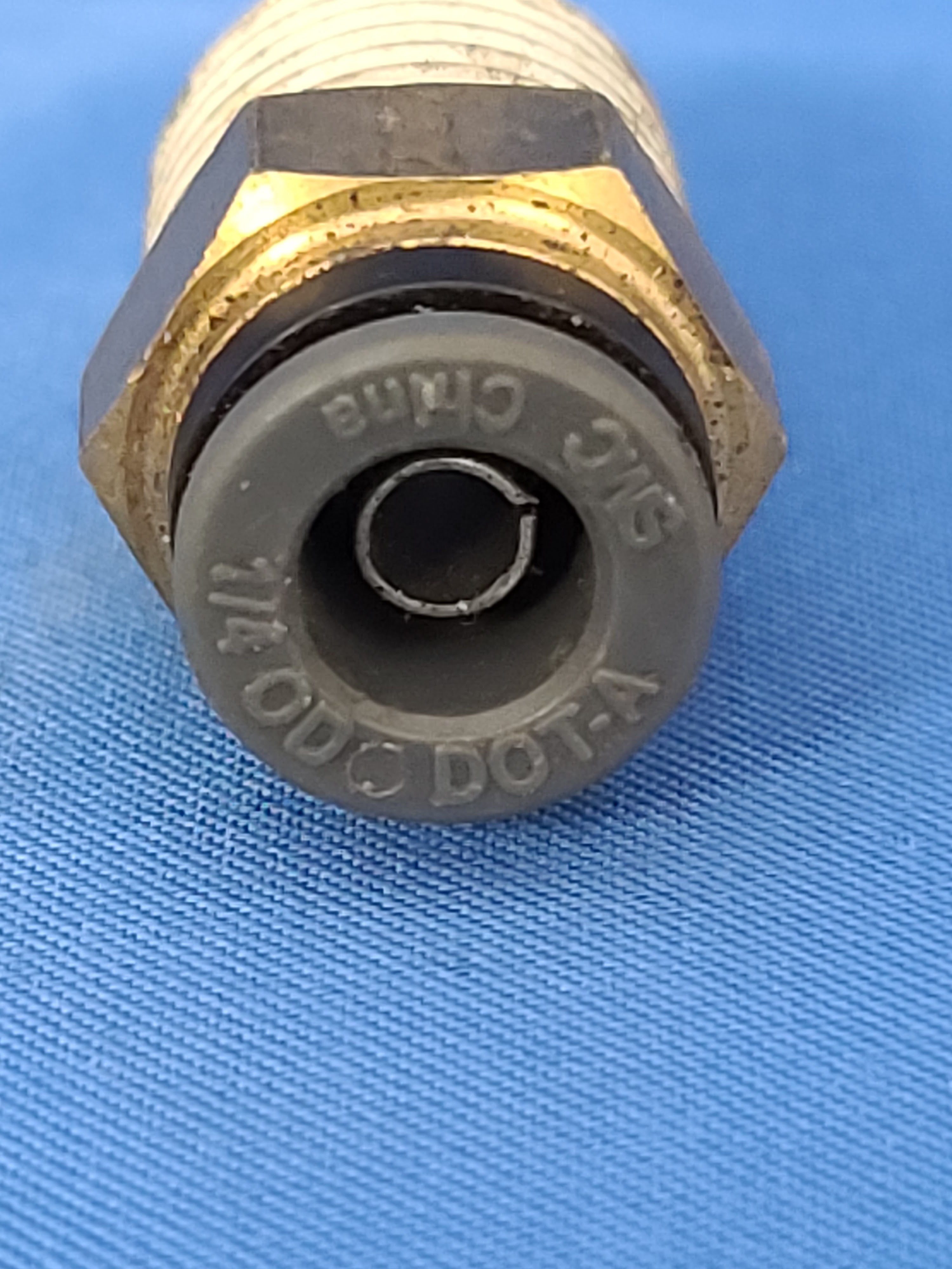 1/4" D.O.T. Male Connector