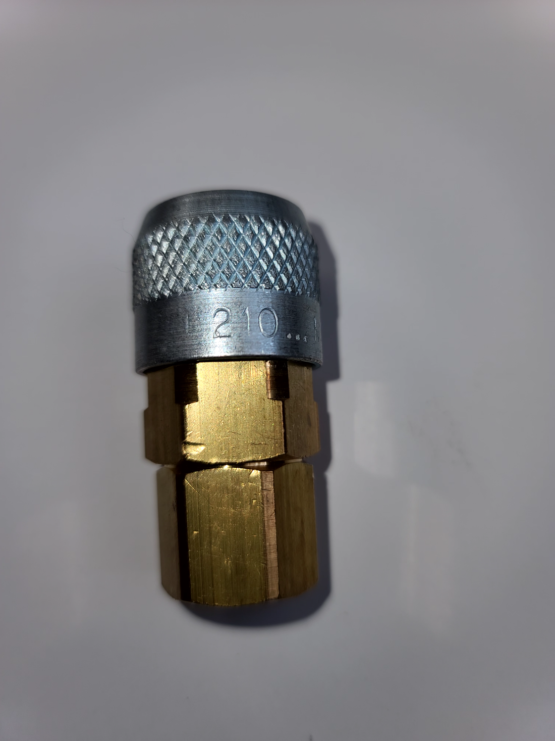 ARO 1/4 inch Air coupler 1/4 inch fpt