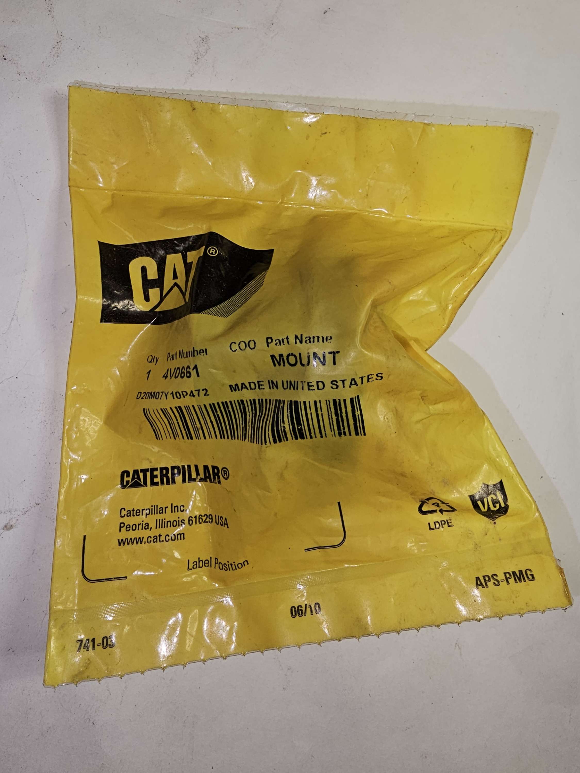 4V-0661 RUBBER MOUNT WITH STEEL SLEEVE CATERPILLAR CAT OEM 4V0661