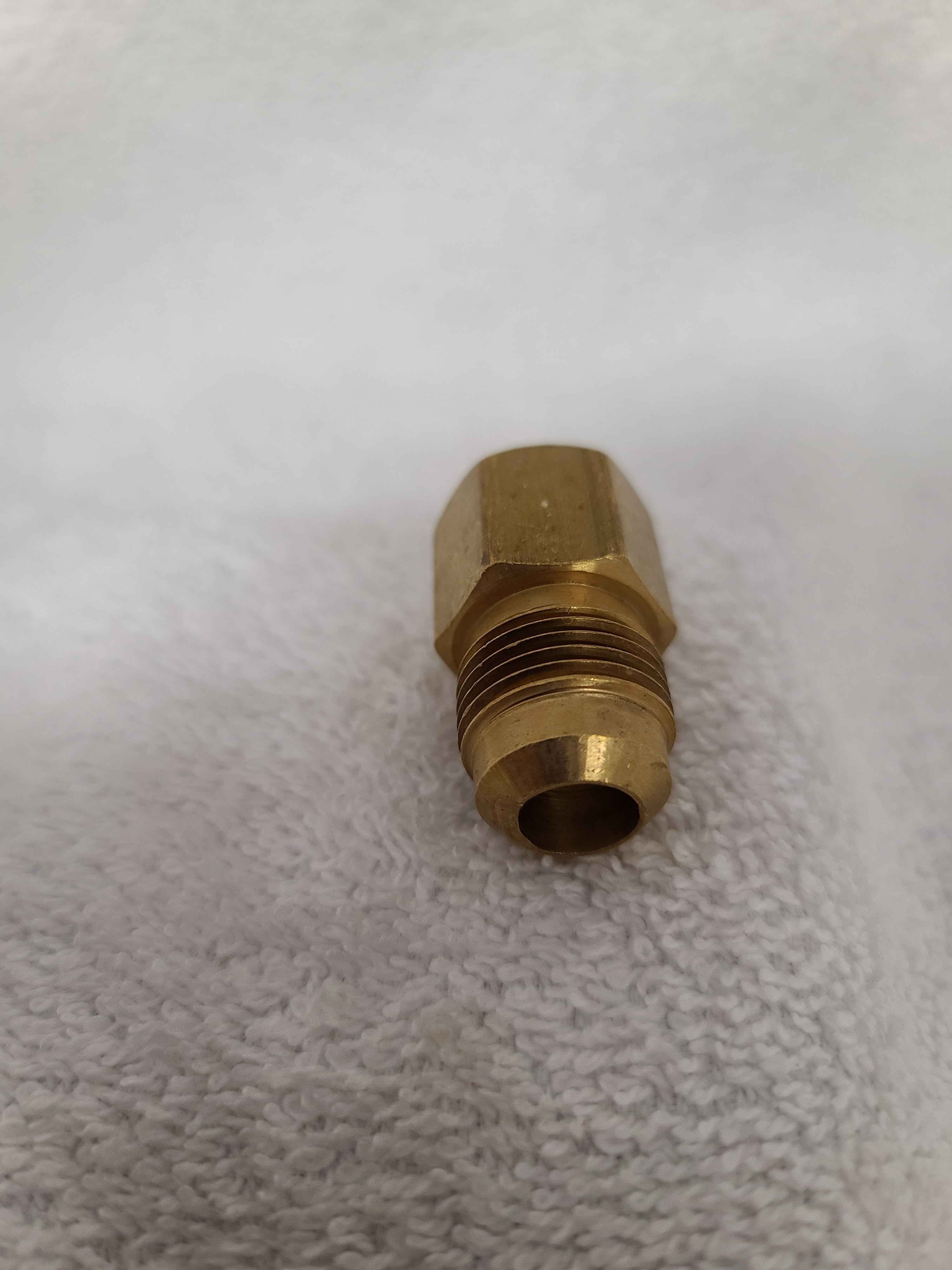 46X6 - 3/8X1/4 SAE45* Flare to Female Pipe