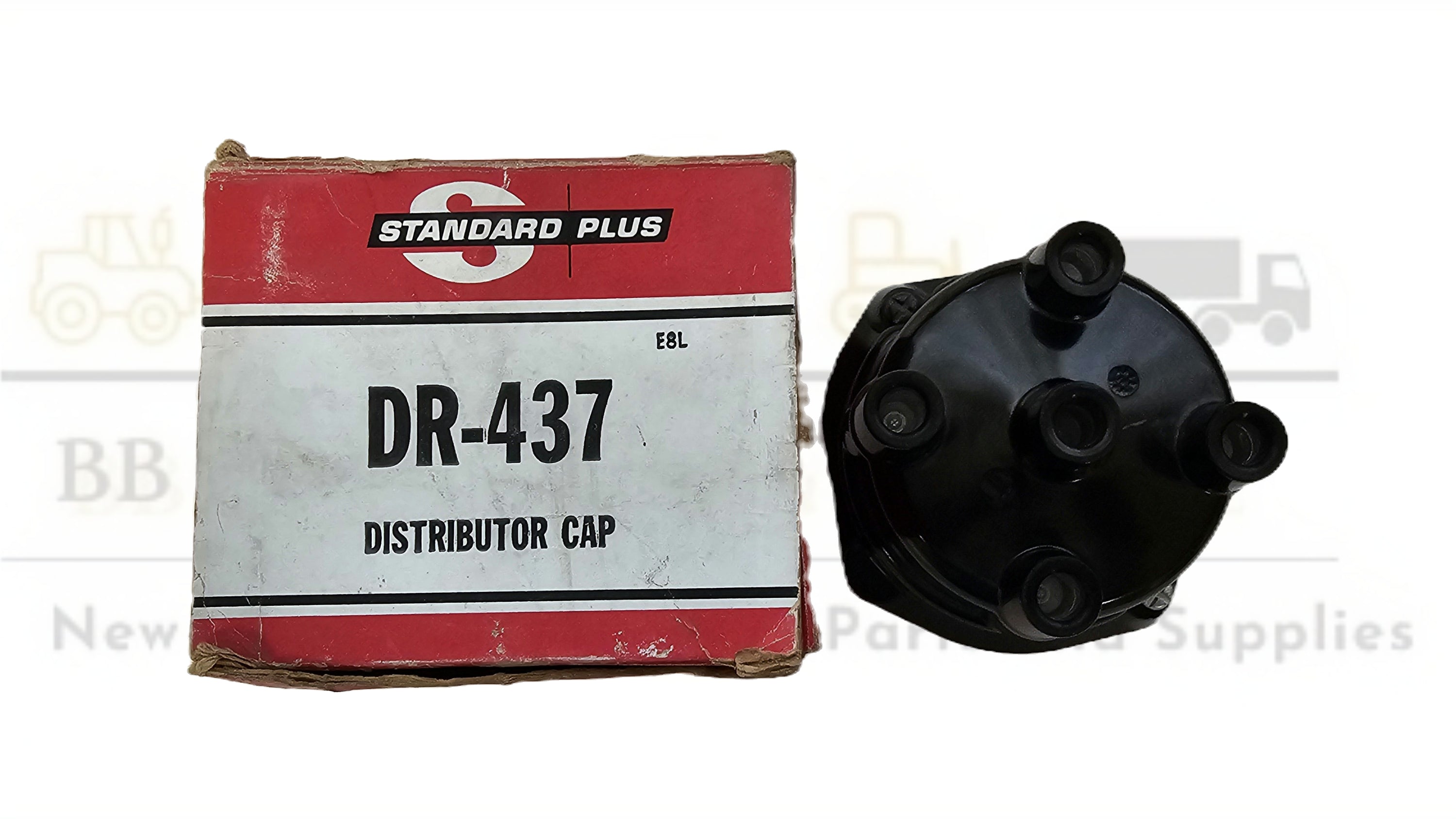 NOS Standard Motor Product DR-437 Distributor Cap 4 Cyl Chevy