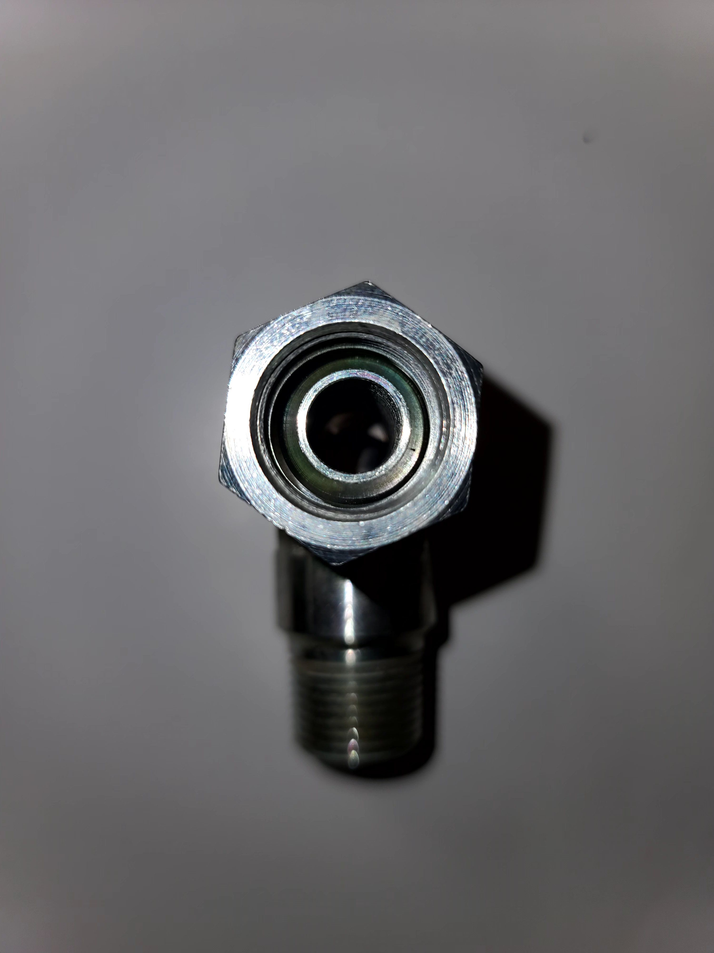 9405X6X6FG 90 Deg. Male Pipe to Female Pipe Swivel