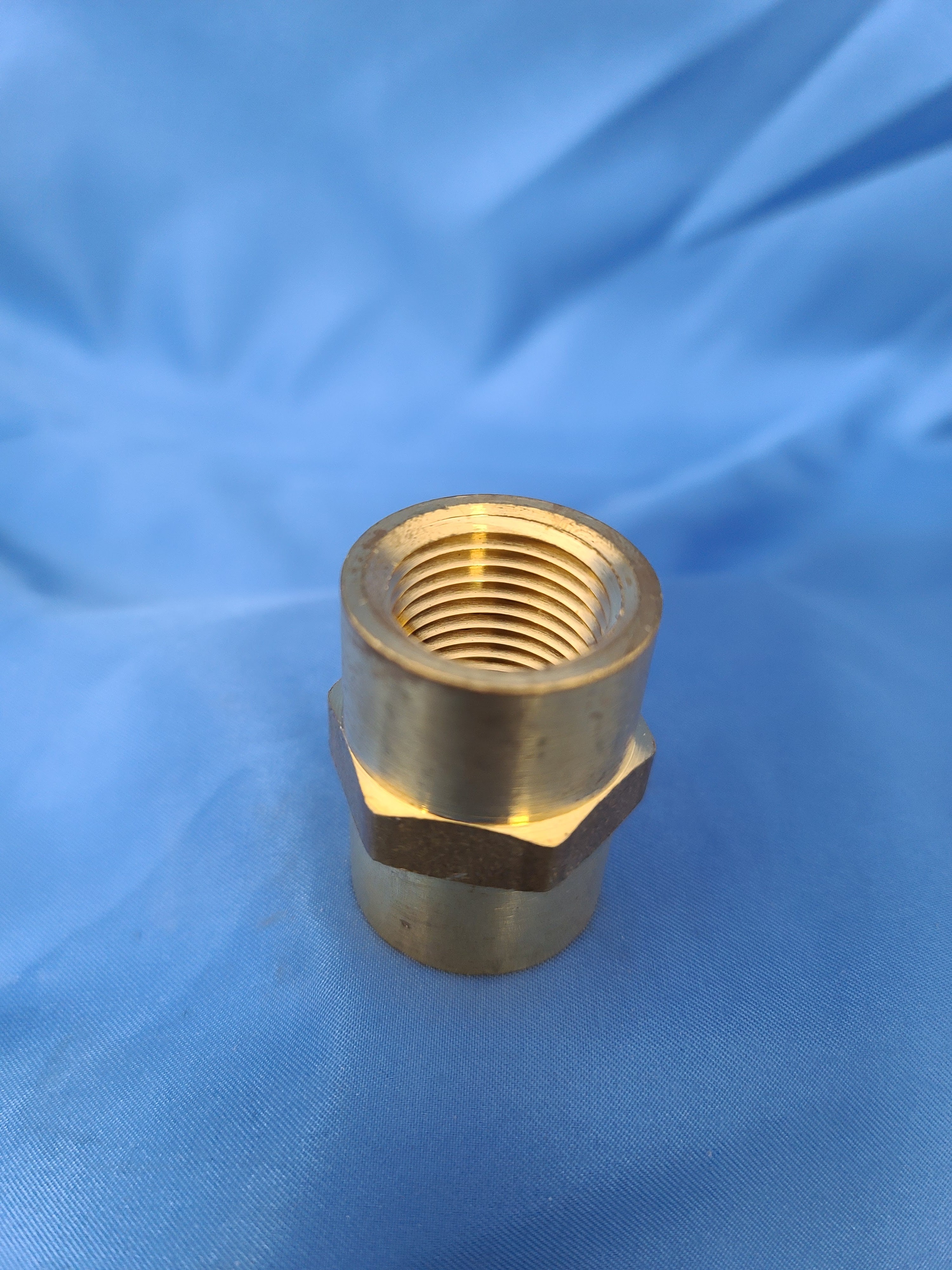 3/8" Hex Brass Pipe Couplings