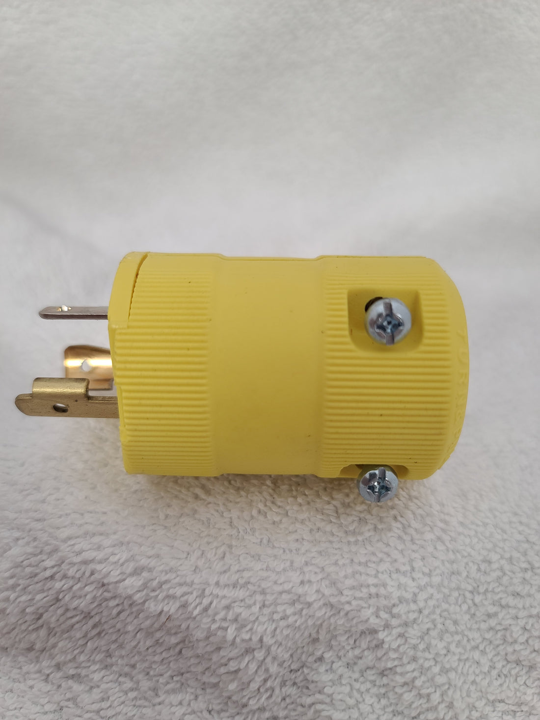 HBL2311VY -Hubbell Twist lock Plug
