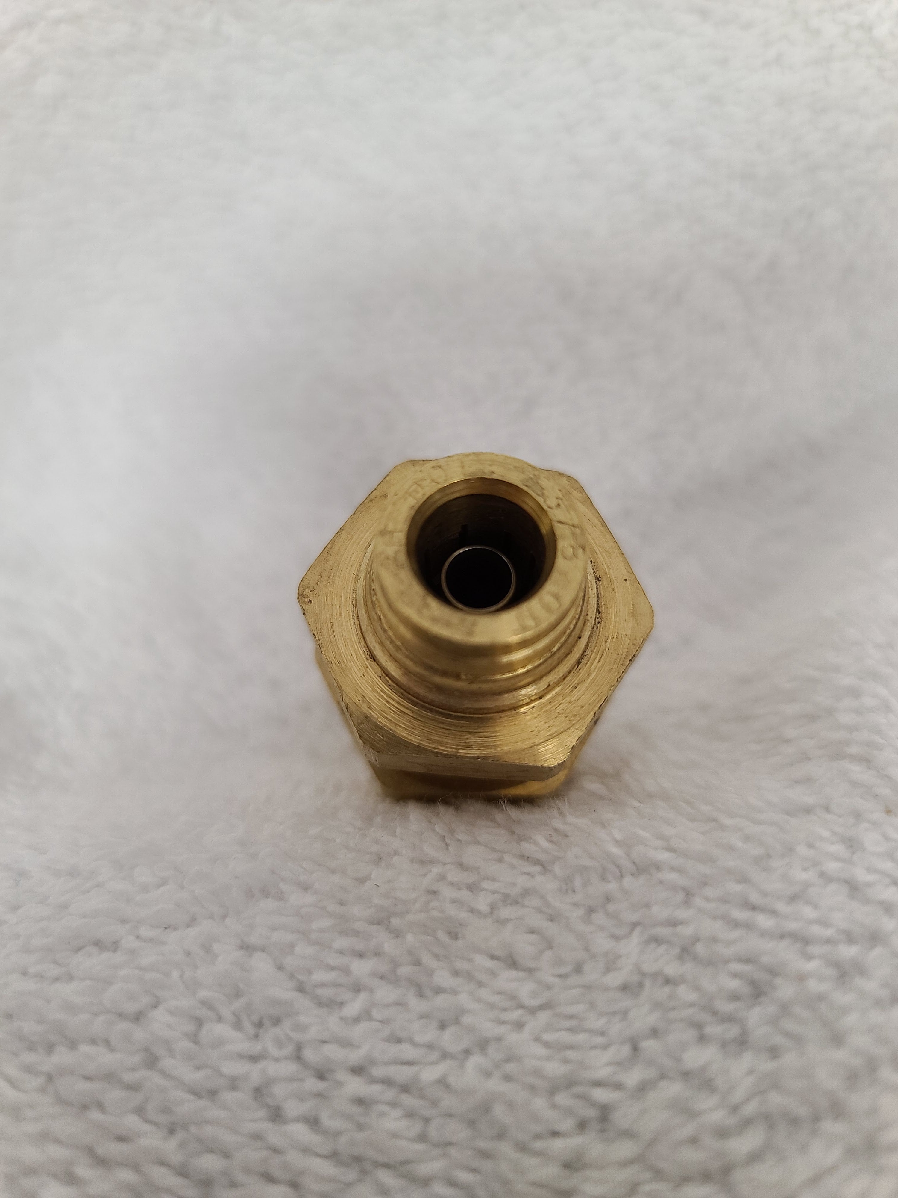 3/8"D.O.T. Push In Bulkhead Union