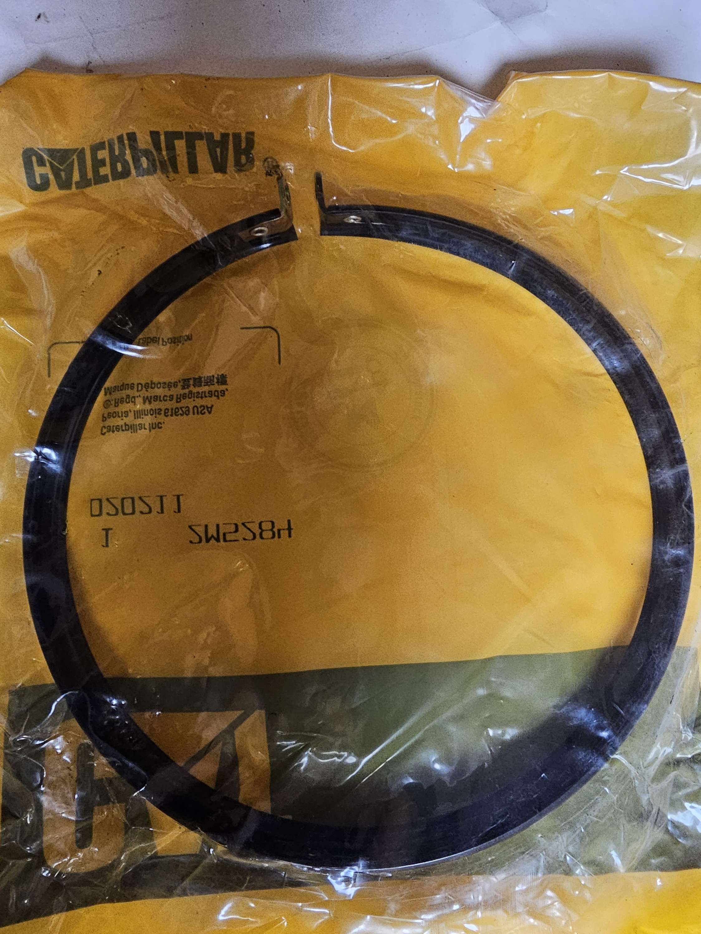 2M5284 Molding Assembly CAT/Caterpillar